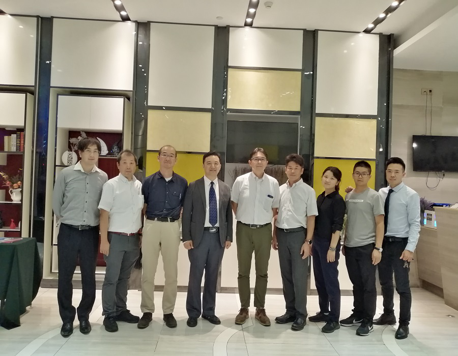热烈欢迎湖北恒隆汽车集团莅临卡塔罗弹簧厂家参观指导
