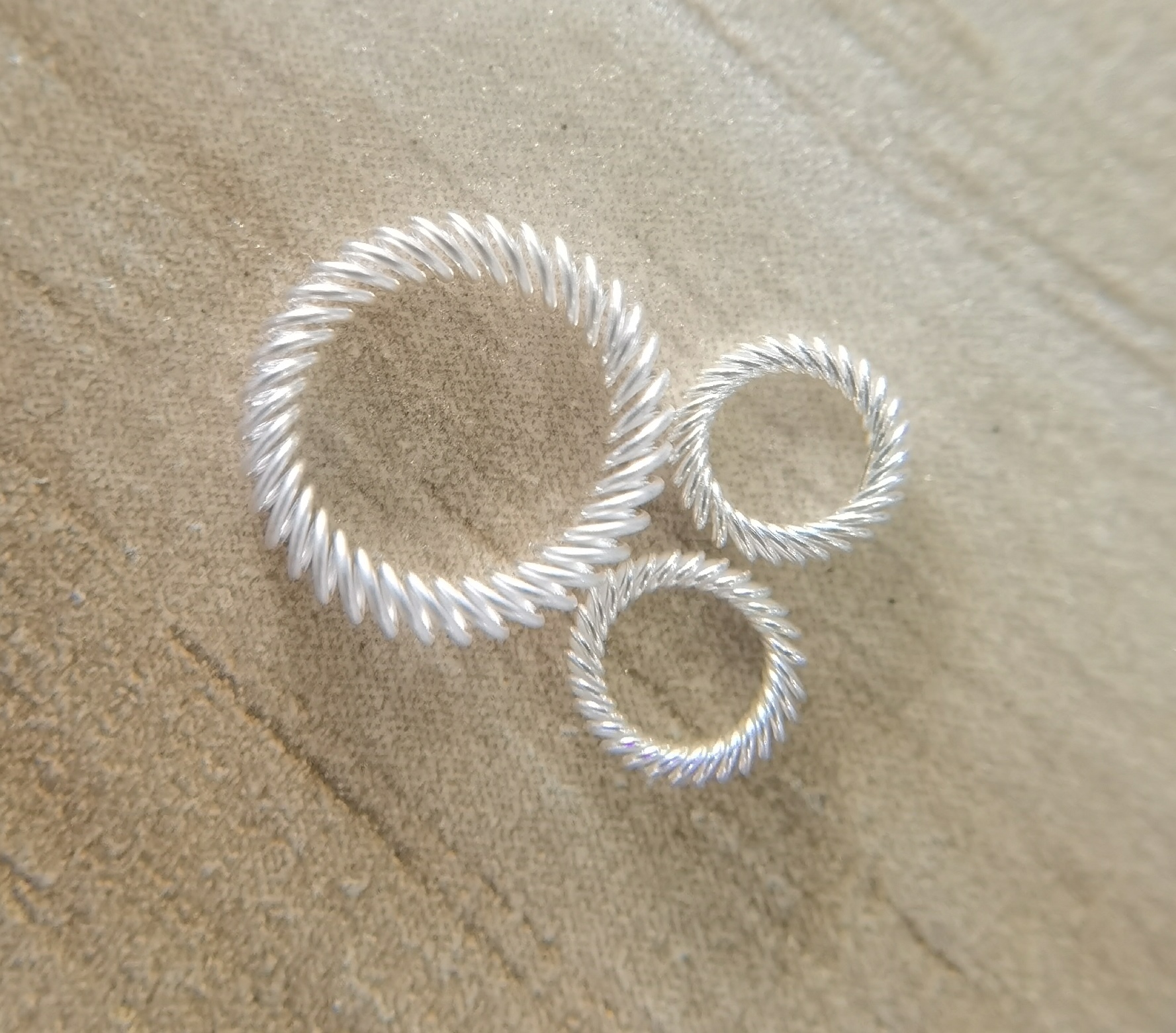 斜圈弹簧、触指弹簧的优点 斜圈弹簧、触指弹簧的优点